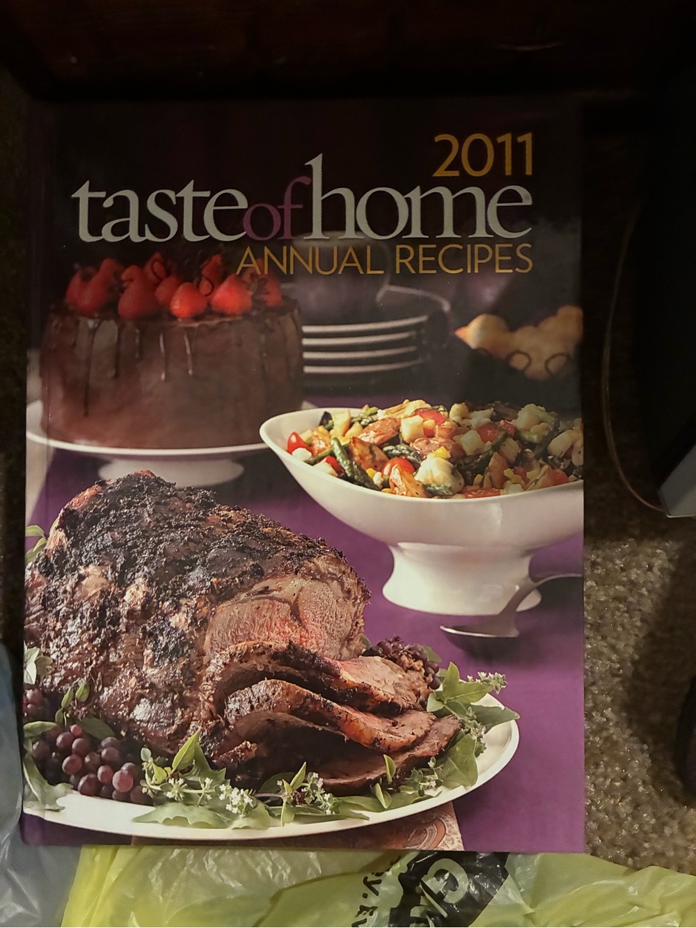 Taste of Home 2011 Annual Recipes Cookbook - Purple Cover